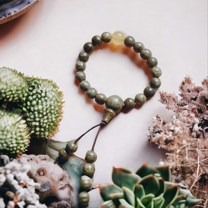 Vòng Tay Trầm Hương Tốc Thiên Nhiên Gắn Đá Phong Thủy Mệnh Kim Và Thổ Cho Bé - Thắng Giang - Ảnh 2