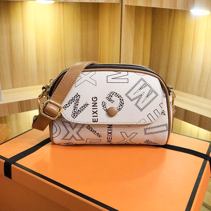 Túi Đeo Chéo, Đeo Vai Hoa Văn Sang Trọng Đính Cúc Tròn Wh516, W272 - Winnie House - Ảnh 3