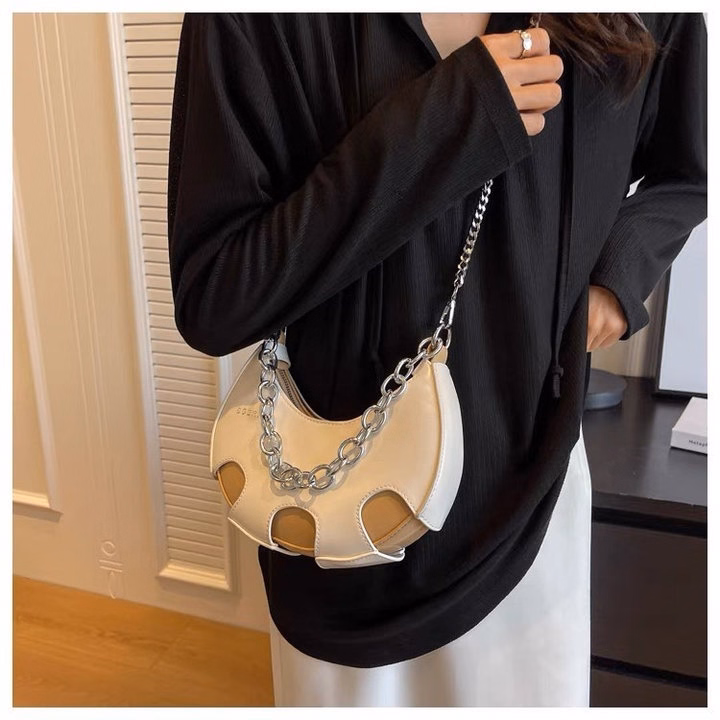 Túi Xách Nữ Dáng Bầu Da Pu Cao Cấp Phối Dây Xích Thời Trang Wh551 - Winnie House - Ảnh 6