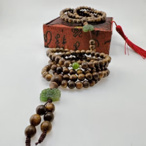 Vòng Tay Trầm Hương Tốc Thiên Nhiên Phối Charm Sen Ngọc Bích - Thắng Giang