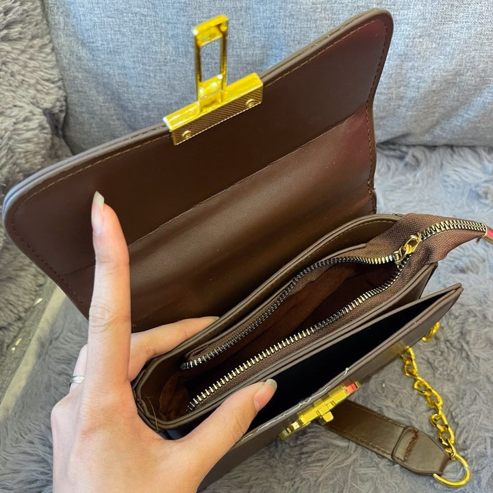 Túi Đeo Chéo Phối Xích Da Trơn Cao Cấp Sang Trọng Khóa Chữ T Wh588 - Winnie House - Ảnh 6