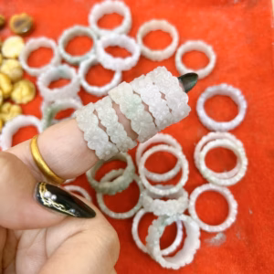 Nhẫn Cẩm Thạch Trạm Hoa Mai Thiên Nhiên - Thắng Giang