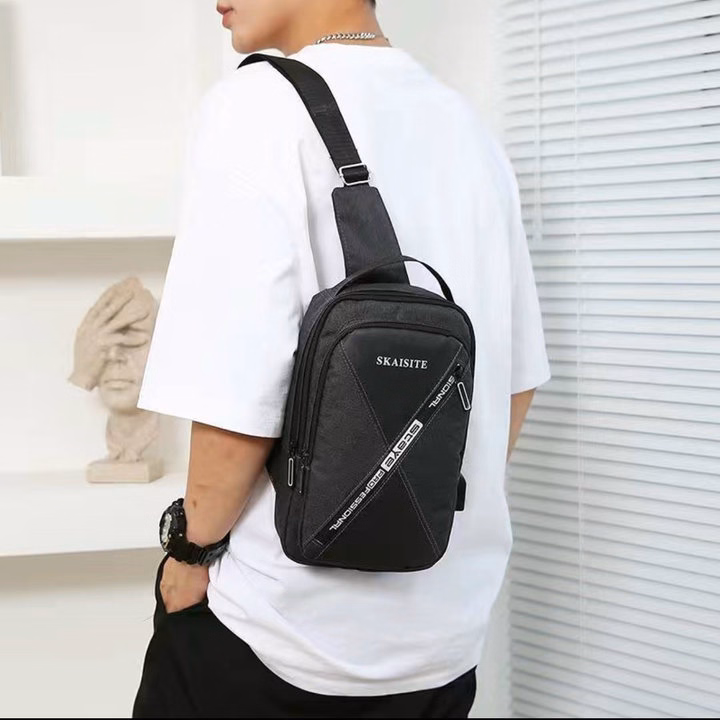 Túi Đeo Chéo, Đeo Ngực Nam Nữ Vải Canvas Chống Nước, Chống Trộm Tích Hợp Cổng Sạc Wh610 - Winnie House - Ảnh 9