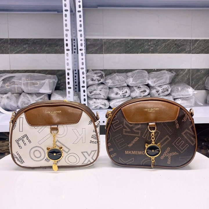 Túi Đeo Chéo, Đeo Vai Hình Cốp Tròn Họa Tiết Kèm Khóa Mèo Dễ Thương Wh618 - Winnie House - Ảnh 9