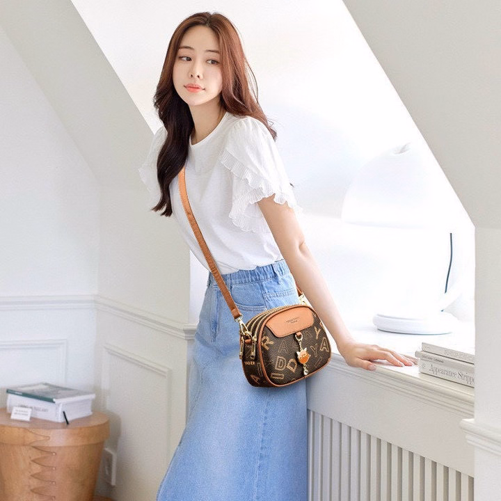 Túi Đeo Chéo, Đeo Vai Hình Cốp Tròn Họa Tiết Kèm Khóa Mèo Dễ Thương Wh618 - Winnie House - Ảnh 4