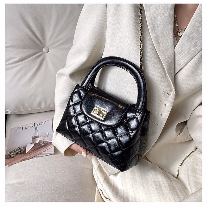 Túi Xách Nữ Đeo Chéo Cầm Tay Da Trần Trám Khóa Xoay Phối Xích Sang Trọng Wh631 - Winnie House - Ảnh 9