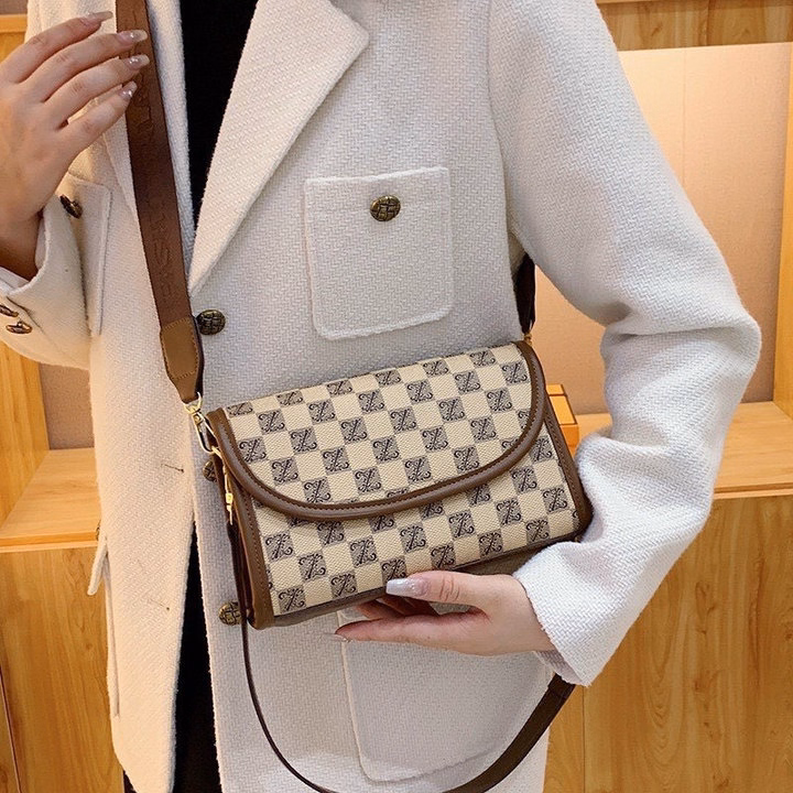 Túi Xách Nữ Đeo Chéo Cá Tính Thời Trang Họa Tiết Kẻ Ô Phối 2 Dây Sang Chảnh Wh641 - Winnie House - Ảnh 4