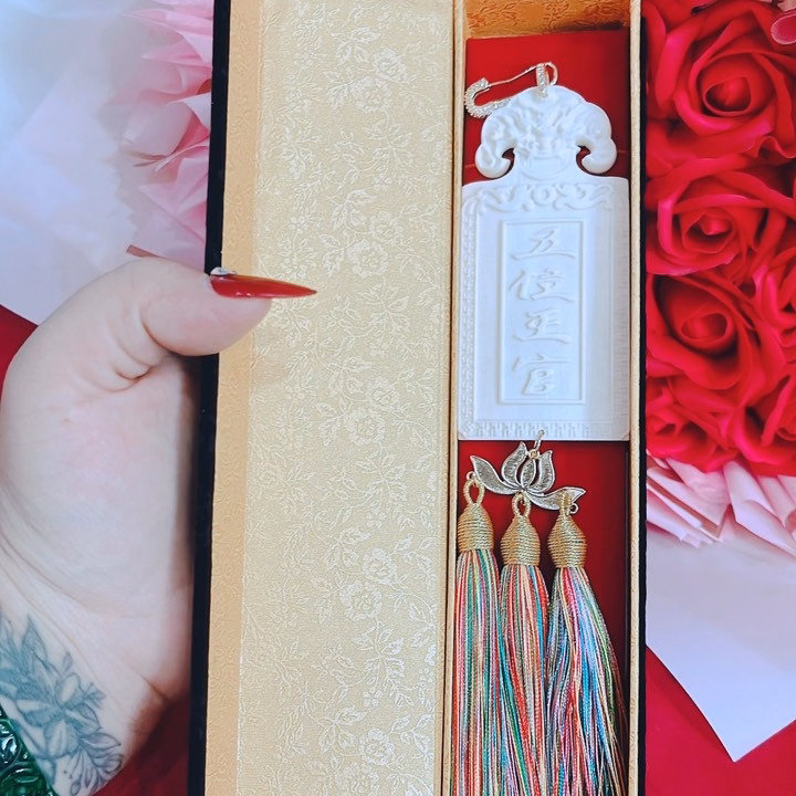 Lệnh Bài Xương Mỹ Nghệ Gắn Tua Sen - Thắng Giang