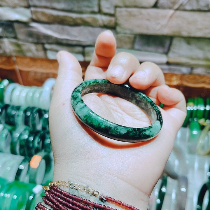 Vòng Tay Bản Hẹ Ngọc Cẩm Thạch Tuyp B Vân Bông Thiên Nhiên - Thắng Giang