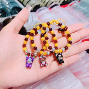 Vòng Tay Hổ Phách Thiên Nhiên Phối Charm Bạc Thái Chuẩn Xi Màu Tĩnh Điện - Thắng Giang