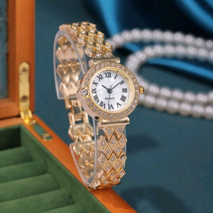 Đồng Hồ Nữ Đính Đá Sang Trọng Cao Cấp Yvy444_Triệu Vy Store - Ảnh 3