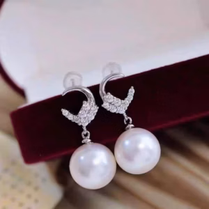 Bông Tai Nửa Vầng Trăng Bạc Ta Gắn Trai San Hô - Thắng Giang