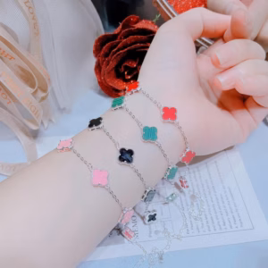 Lắc Tay Bạc Ta Hình Cỏ Bốn Lá Sơn Tĩnh Điện - Thắng Giang