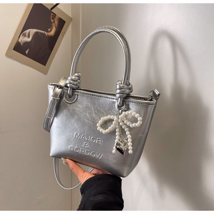 Túi Đeo Chéo Nữ, Đeo Vai Xách Tay Kèm Móc Charm Ngọc Thời Trang Larita Fashion 41 - Ảnh 3