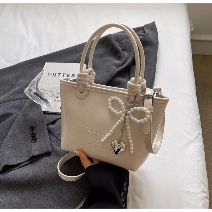 Túi Đeo Chéo Nữ, Đeo Vai Xách Tay Kèm Móc Charm Ngọc Thời Trang Larita Fashion 41 - Ảnh 2