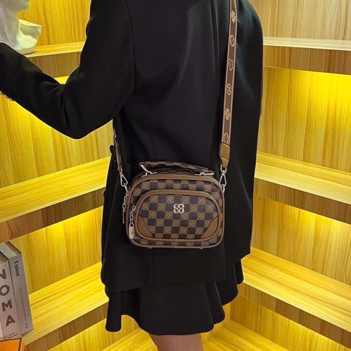 Túi Đeo Chéo Họa Tiết Kẻ Ô Đính Hoa Cúc Hot Trend Wh725, W455- Winnie House - Ảnh 10