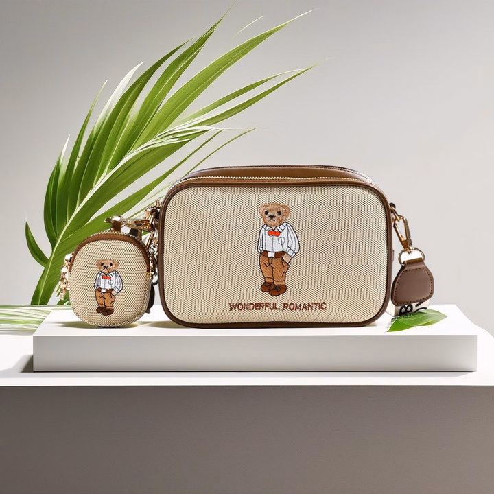 Túi Xách Nữ Đeo Chéo Hình Hộp Thêu Gấu - Siêu Dễ Thương Tặng Kèm Ví Pp720 -Pipi Store