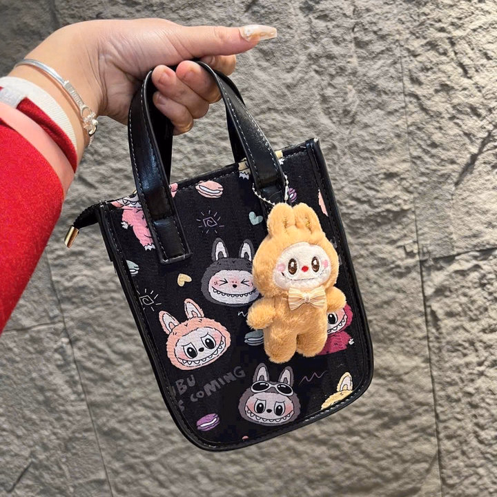 Túi Xách Labubu Mini Siêu Cute Dễ Thương Xách Tay Kèm Gấu Treo Wh735 - Winnie House - Ảnh 6