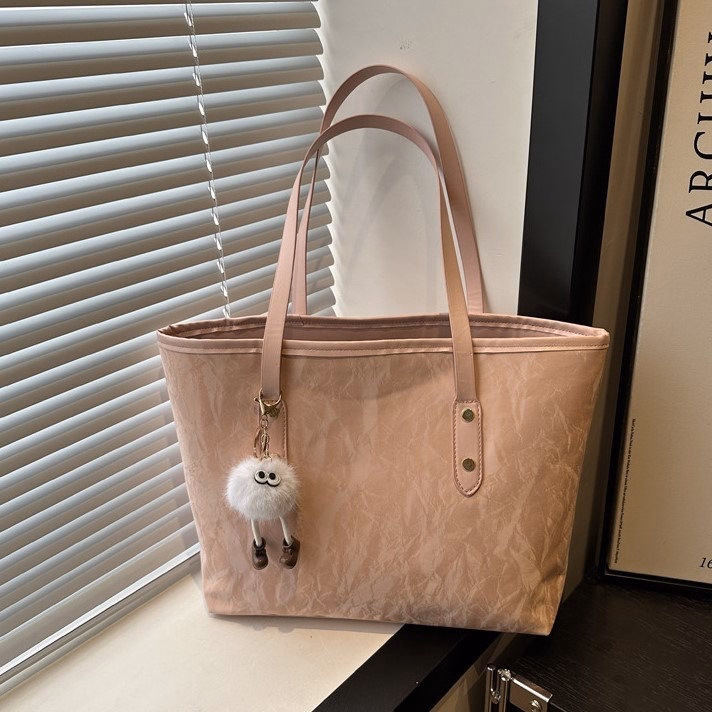 Túi Xách Da Nhung Kèm Móc Treo Quả Bông Sang Trọng Pp740 - Pipi Store - Ảnh 8