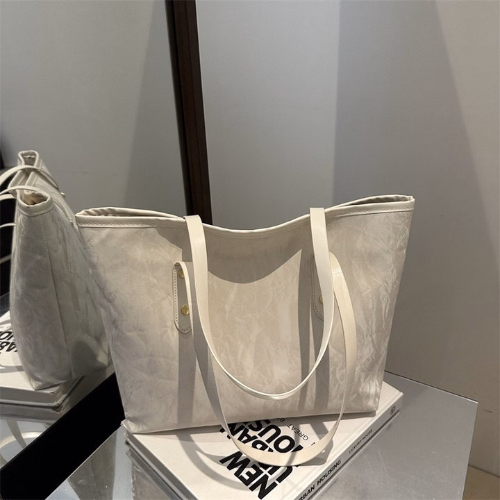 Túi Xách Da Nhung Kèm Móc Treo Quả Bông Sang Trọng Pp740 - Pipi Store - Ảnh 14