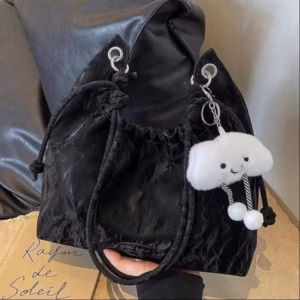 Túi Xách Nữ Đeo Vai Rúm Trơn Kèm Móc Khóa Mây Cute Wh751 - Winnie House