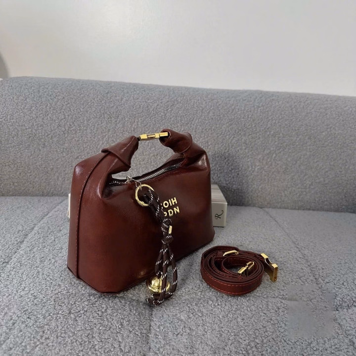 Túi Xách Nữ Dáng Bầu Kèm Chuông – Đẳng Cấp Sang Trọng, Cầm Là Thích, Đeo Là Mê Wh760 - Winnie House - Ảnh 13