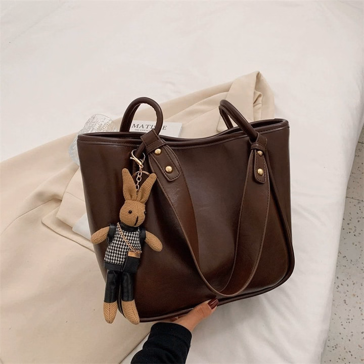 Túi Tote Da Mềm Kèm Móc Gấu, Đi Làm Đi Chơi Đều Chất Wh785 - Winnie House - Ảnh 3