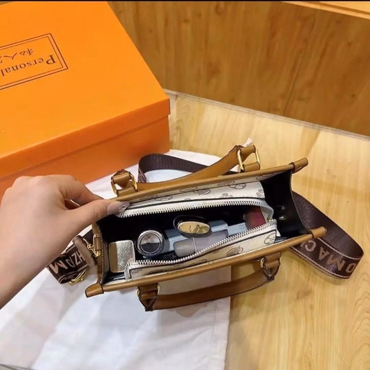 Túi Xách Nữ Họa Tiết Cổ Điển, Sang Trọng Mọi Góc Nhìn Wh820 - Winnie House - Ảnh 5