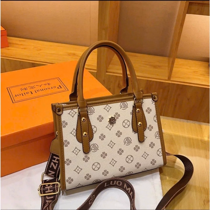 Túi Xách Nữ Họa Tiết Cổ Điển, Sang Trọng Mọi Góc Nhìn Wh820 - Winnie House - Ảnh 3