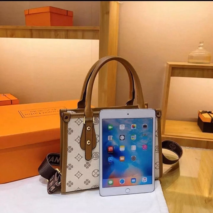 Túi Xách Nữ Họa Tiết Cổ Điển, Sang Trọng Mọi Góc Nhìn Wh820 - Winnie House - Ảnh 6