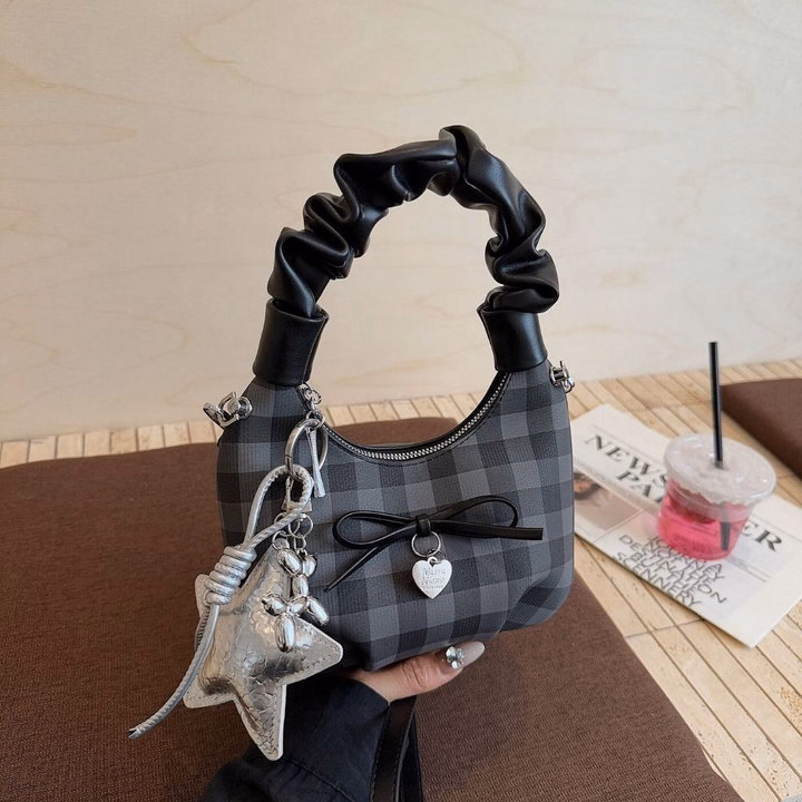 Túi Xách Xếp Ly Quai Rúm, Tặng Móc Khóa Ngôi Sao W765 - Winnie House - Ảnh 2