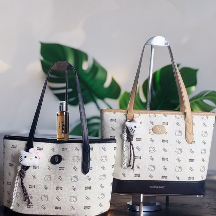 Túi Xách Nữ Kẹp Nách Hello Kitty Cực Xinh – Tặng Móc Khóa Mèo W762 - Pipi Store
