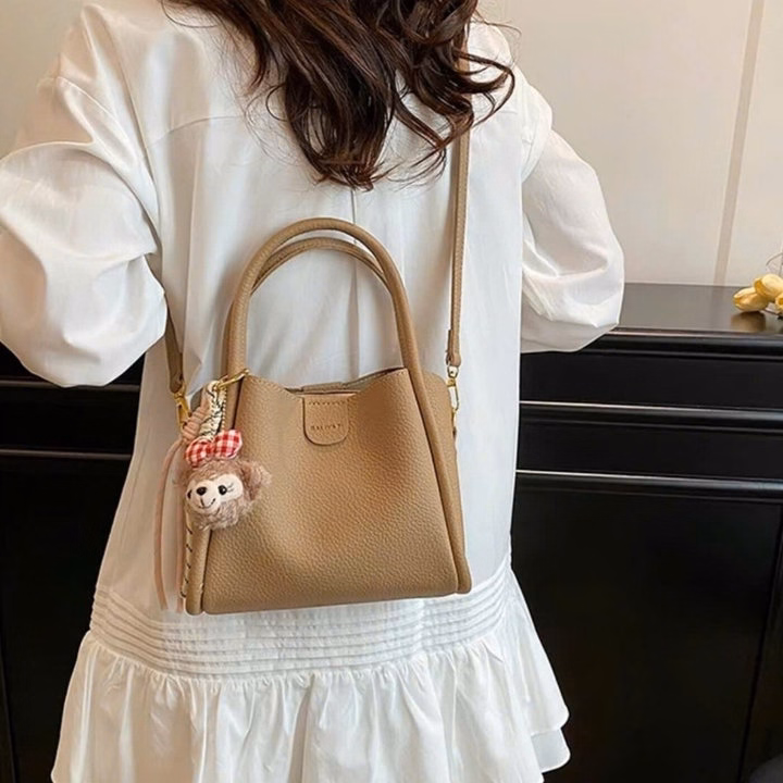 Túi Xách Nữ Đeo Chéo Da Gạo Thời Trang – Đính Kèm Gấu Siêu Dễ Thương W758 - Winnie House - Ảnh 9