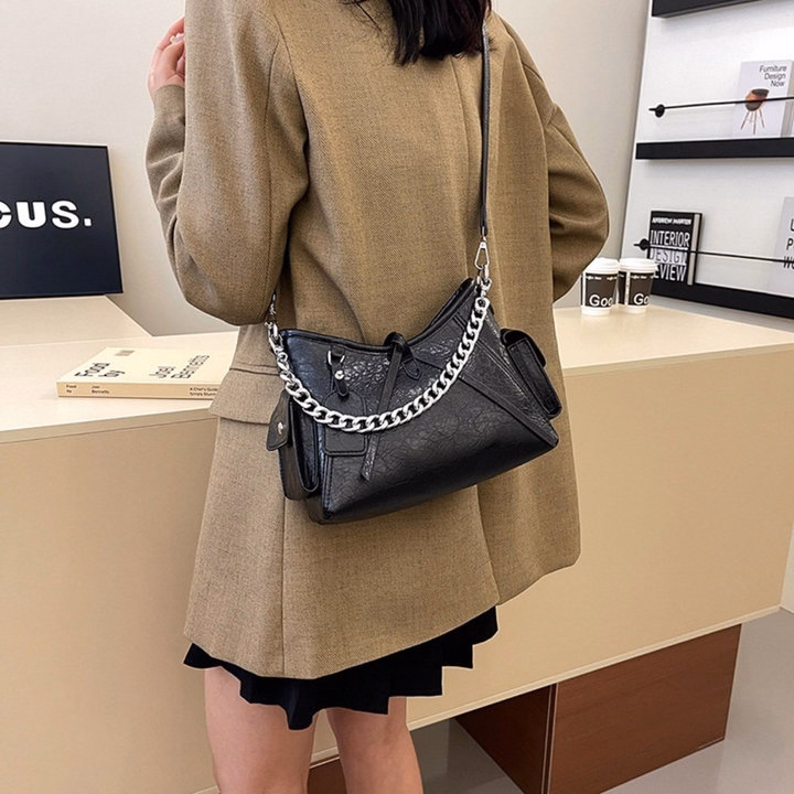 Túi Xách Nữ Kẹp Nách Đeo Chéo Da Nhăn Lót Nhung Dáng Thuyền Độc Lạ W744 - Winnie House - Ảnh 10