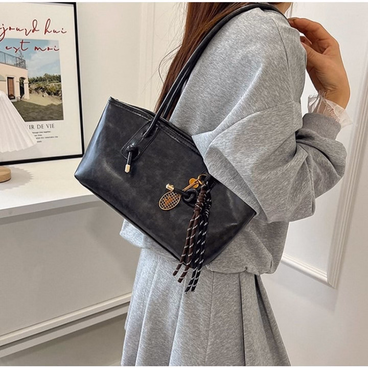 Túi Xách Nữ Da Dày Dặn, Sang Xịn Mịn Tặng Kèm Móc Khóa W742 - Winnie House - Ảnh 12