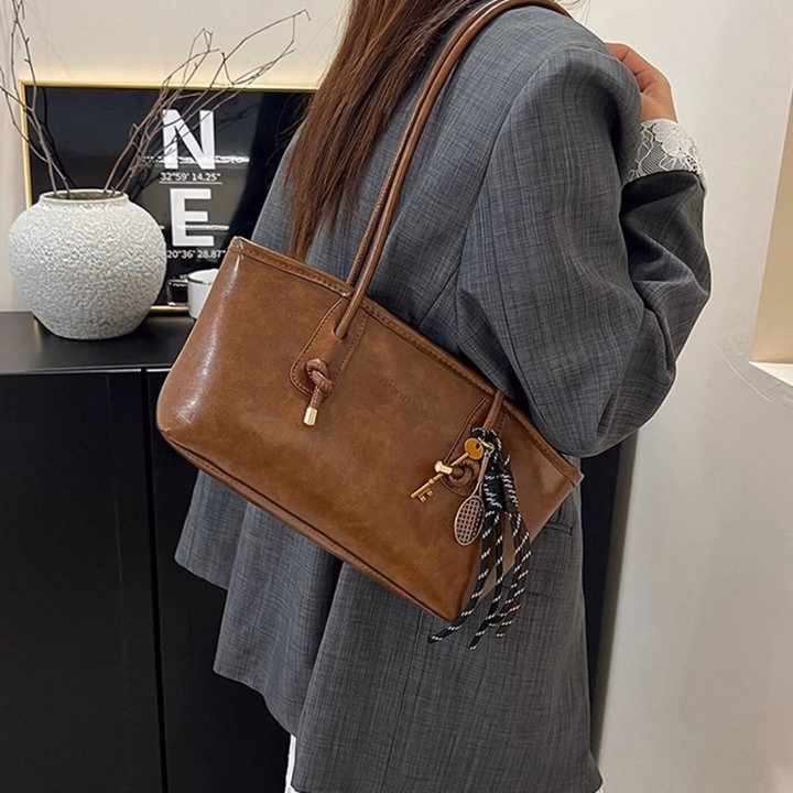 Túi Xách Nữ Da Dày Dặn, Sang Xịn Mịn Tặng Kèm Móc Khóa W742 - Winnie House - Ảnh 14