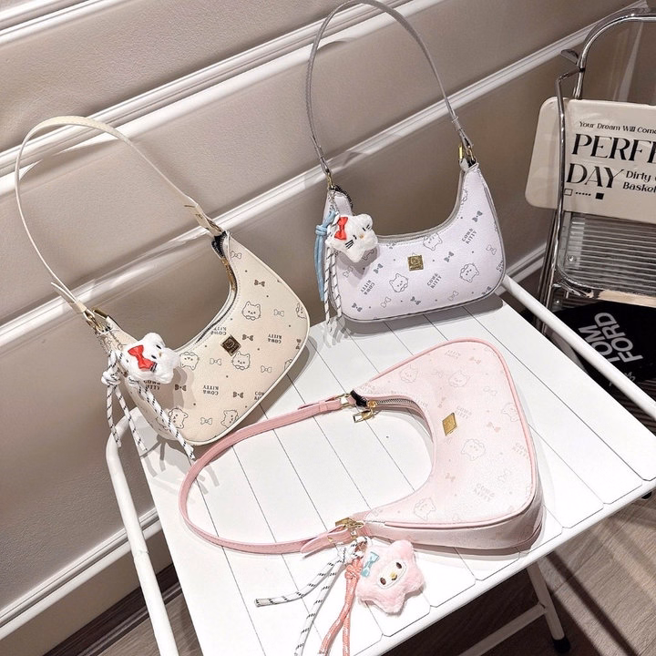 Túi Xách Nữ Dáng Thuyền Kèm Móc Khóa Sao Cực Đáng Yêu W727 - Winnie House - Ảnh 11