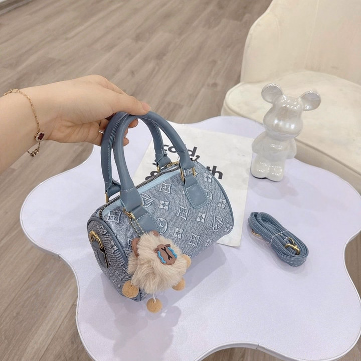 Túi Xách Nữ 4 Màu Hot Trend – Nhỏ Gọn, Tiện Dụng, Đa Phong Cách W726 - Winnie House - Ảnh 6