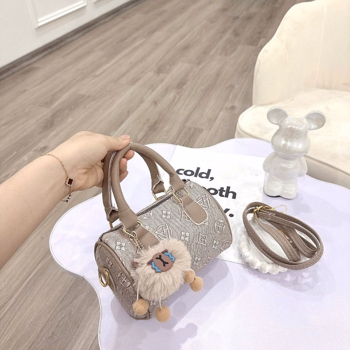 Túi Xách Nữ 4 Màu Hot Trend – Nhỏ Gọn, Tiện Dụng, Đa Phong Cách W726 - Winnie House - Ảnh 7