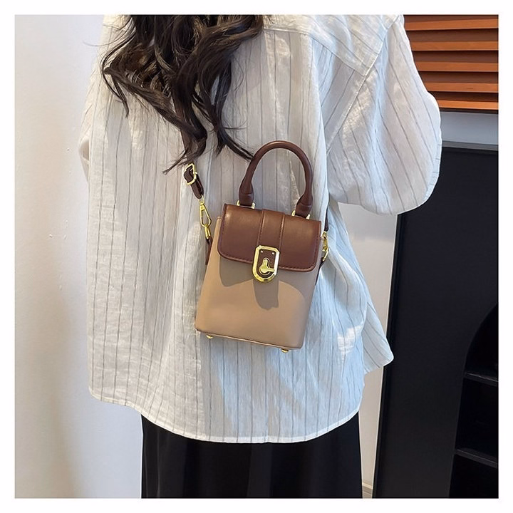 Túi Xách Nữ Da Pu Mini Dáng Hộp – Xinh Xắn, Trẻ Trung, Dễ Phối Đồ W721 - Winnie House - Ảnh 4
