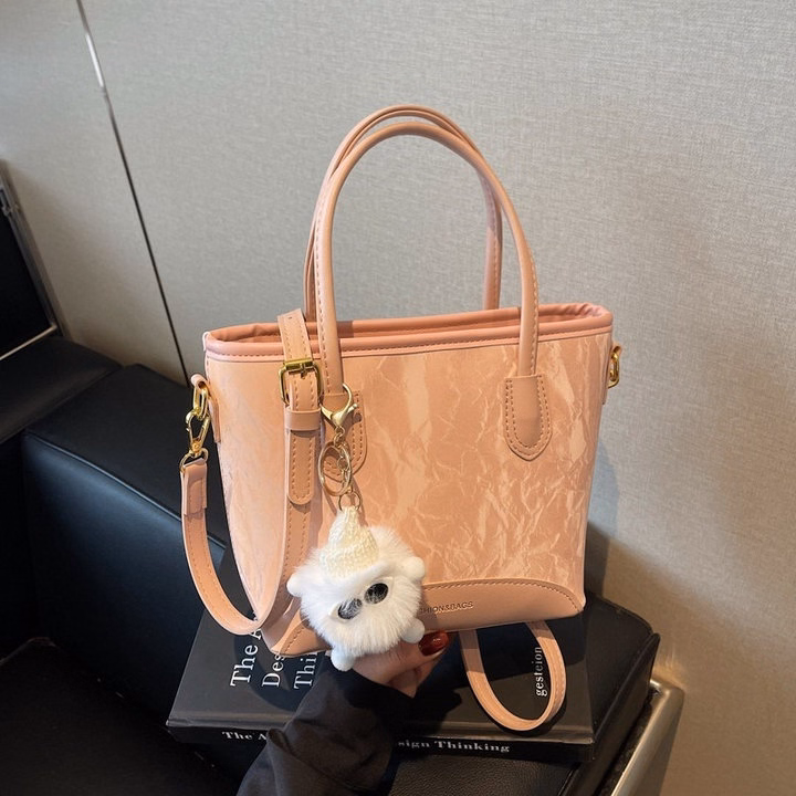 Túi Xách Nữ Da Nhung Tặng Kèm Charm Gấu Cute W712 - Winnie House - Ảnh 2