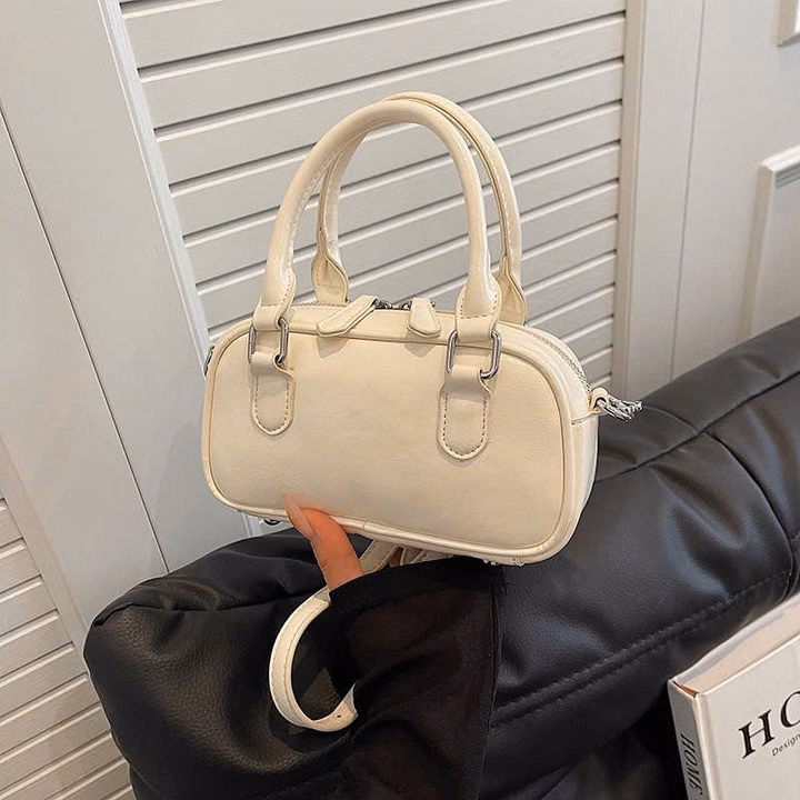 Túi Đeo Chéo Da Trơn Kèm Móc Khóa – Thanh Lịch Mọi Phong Cách W562 - Ư· - Ảnh 4