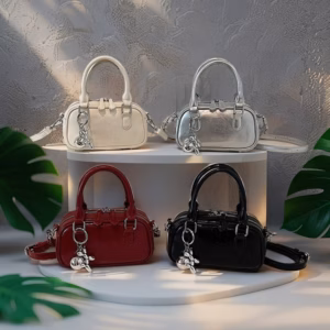 Túi Đeo Chéo Da Trơn Kèm Móc Khóa – Thanh Lịch Mọi Phong Cách W562 - Ư·