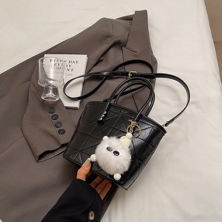 Túi Đeo Chéo Kèm Gấu Bông – Xinh Hết Nấc W568 - Winnie House - Ảnh 8