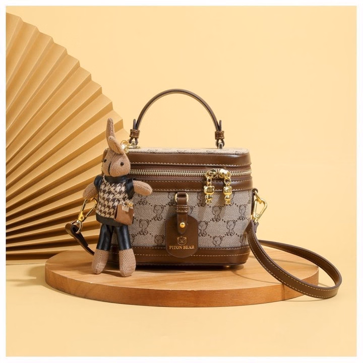 Túi Xách Nữ Dáng Hộp W586 – Đựng Vừa Điện Thoại, Nhẹ Nhàng Điệu Đà - Winnie House