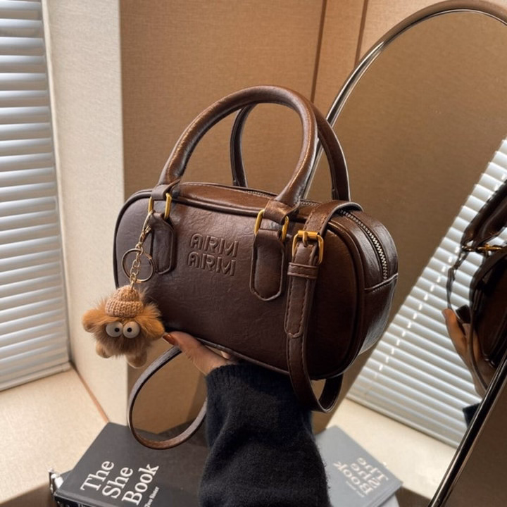 Túi Xách Nữ Dáng Bầu Da Nhăn W618 – Nhỏ Gọn, Sang Trọng Dễ Phối Mọi Set Đồ - Winnie House - Ảnh 11