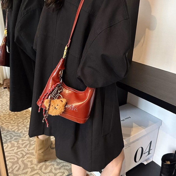 Túi Đeo Chéo Dáng Thuyền W621 – Tặng Kèm Gấu, Nhỏ Mà Sang, Đẹp Mọi Góc Nhìn - Winnie House - Ảnh 5