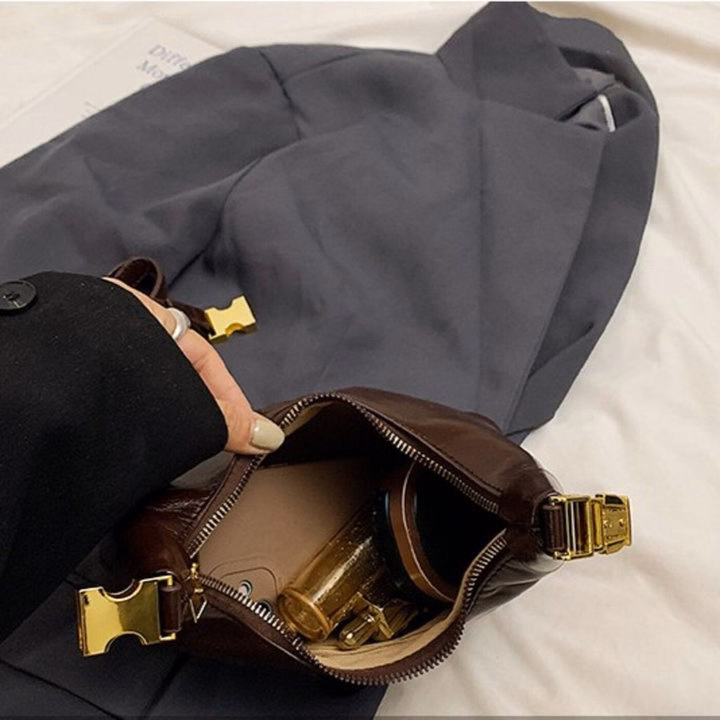 Túi Đeo Chéo Dáng Thuyền W621 – Tặng Kèm Gấu, Nhỏ Mà Sang, Đẹp Mọi Góc Nhìn - Winnie House - Ảnh 7