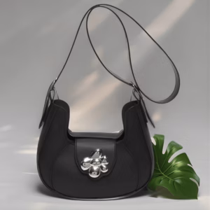 Túi Xách Dáng Bầu Kèm Hoa W642 – Nhỏ Gọn, Sang Xịn, Chuẩn Nàng Hiện Đại - Winnie House