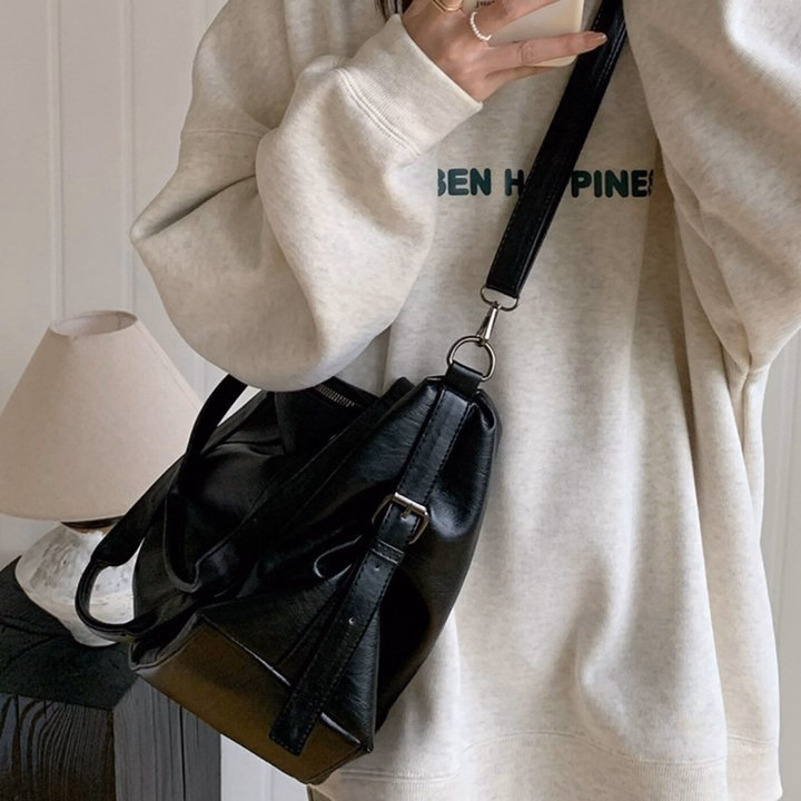 Túi Xách Nữ Cỡ Lớn Da Pu Bóng – Sang, Bền, Đa Dụng W648 - Winnie House - Ảnh 7